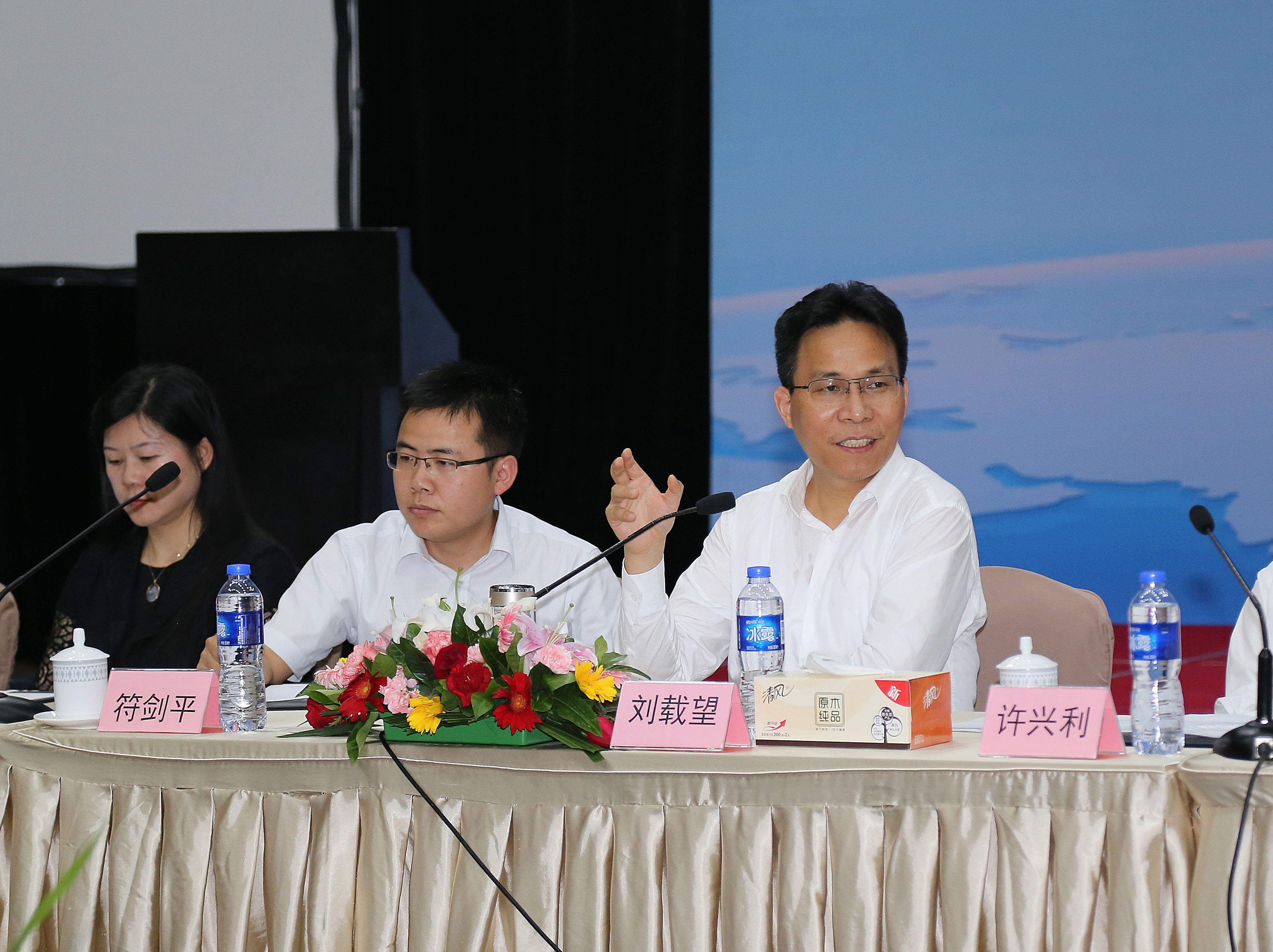 青春如诗 圆梦九游j9国际官网——九游j9国际官网集团2017年校招生始业培训在京顺利进行